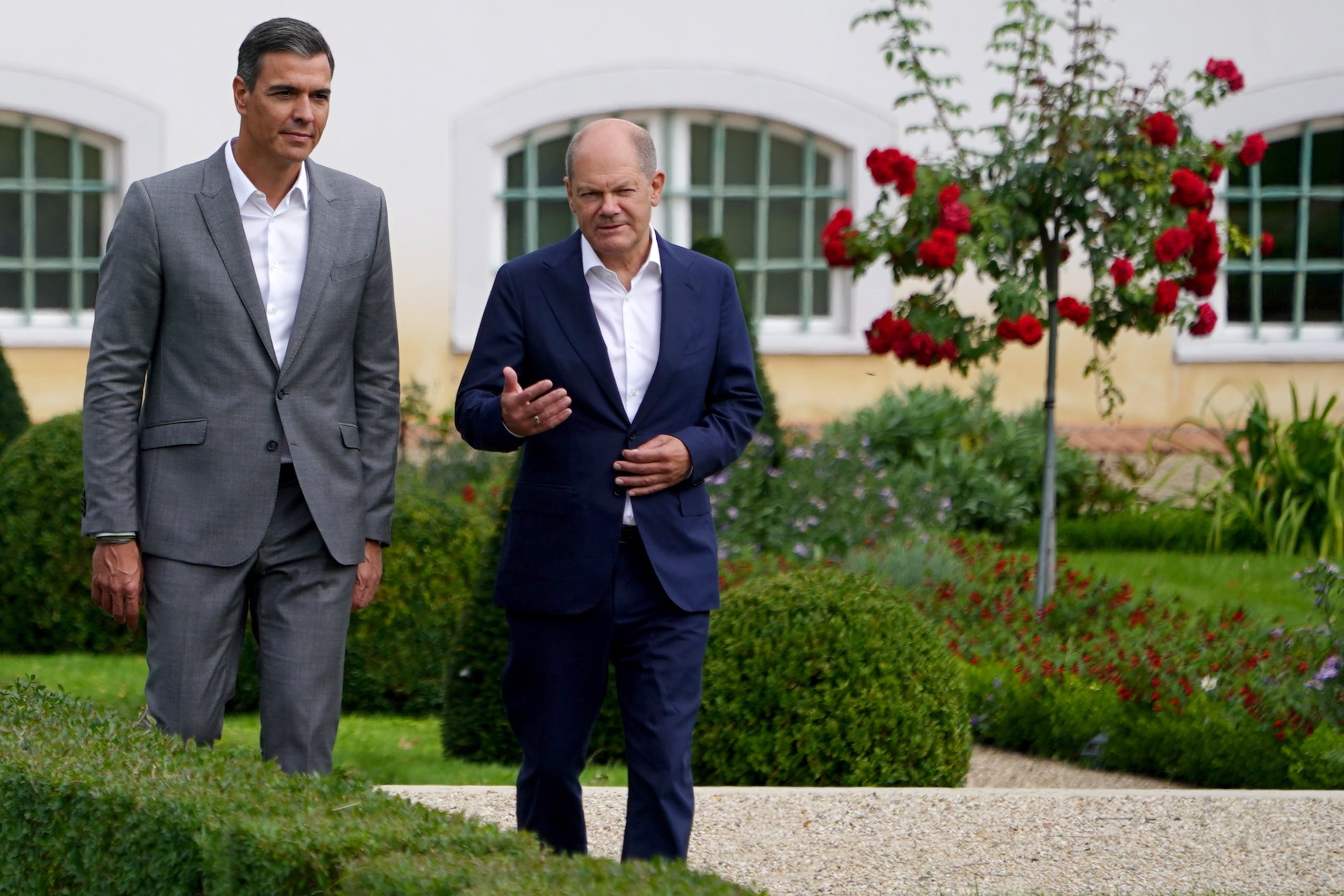 El presidente del Gobierno español, Pedro Sánchez, junto al canciller alemán Olaf Scholz.