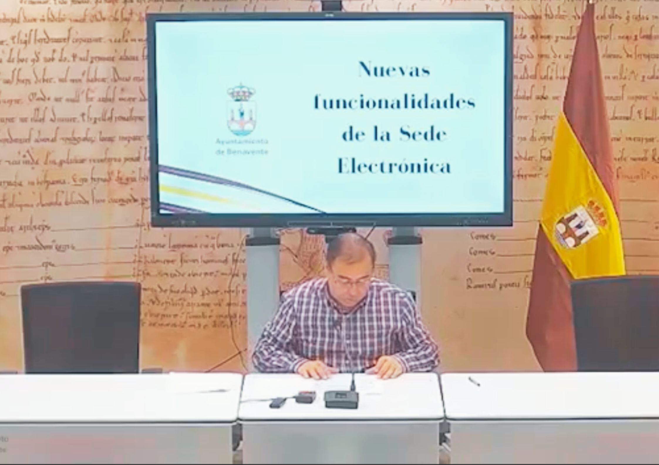 Fernando Marcos presenta las nuevas funcionalidades de la sede electrónica del consistorio