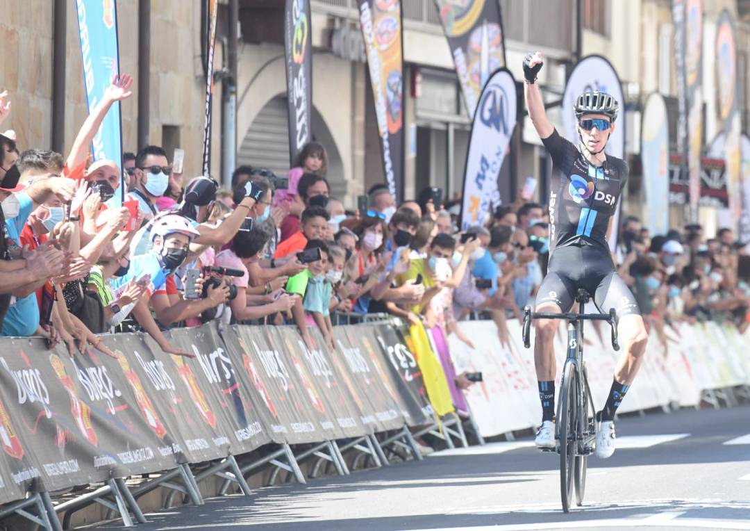 Triunfo de Bardet en Espinosa de los Monteros