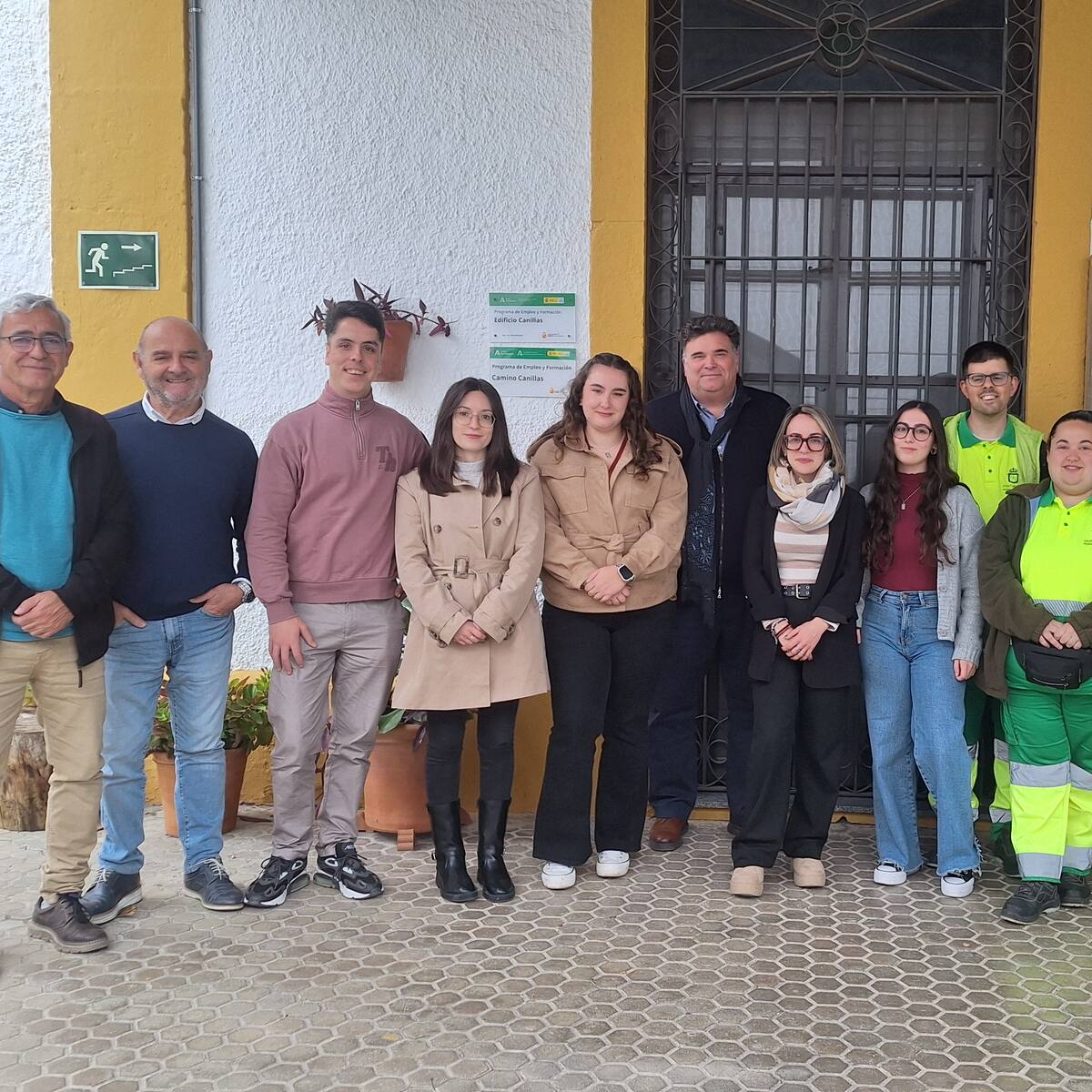 El alcalde de Morón se reúne con los primeros jóvenes contratados del programa Activa-T Joven