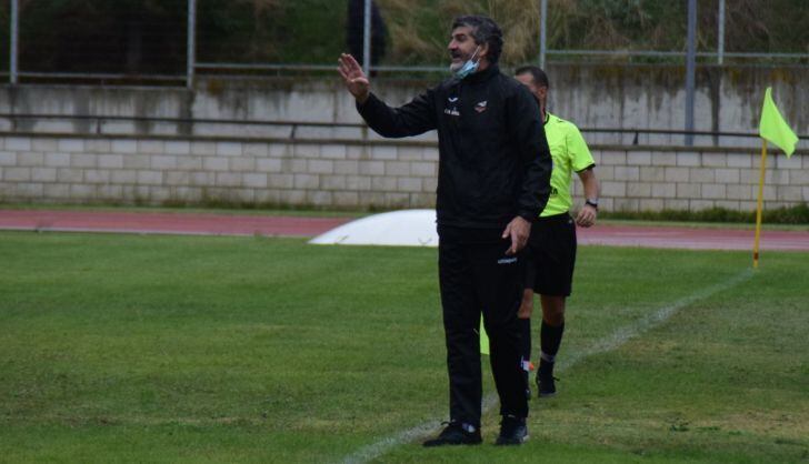 Nacho Merino dando instrucciones