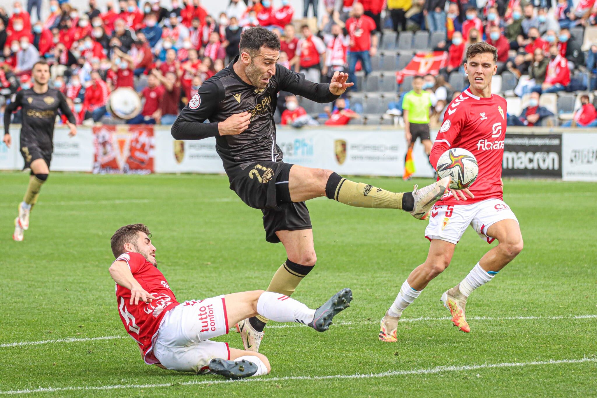 Benja, frente al Real Murcia