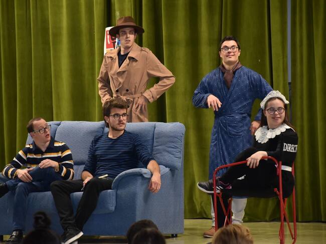 Escena de 'Catacroc' en la representación de Colectivo 10 en colaboración con ADOCU, la asociación de Sindrome de Down de Cuenca.
