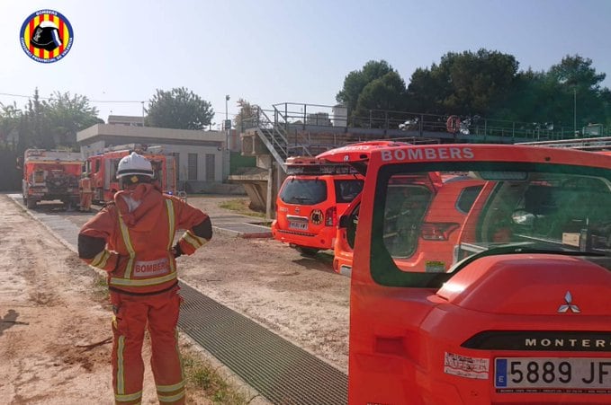 Los cuerpos y fuerzas de seguridad han estado trabajando toda la noche para neutralizar la fuga de la planta potabilizadora de Manises