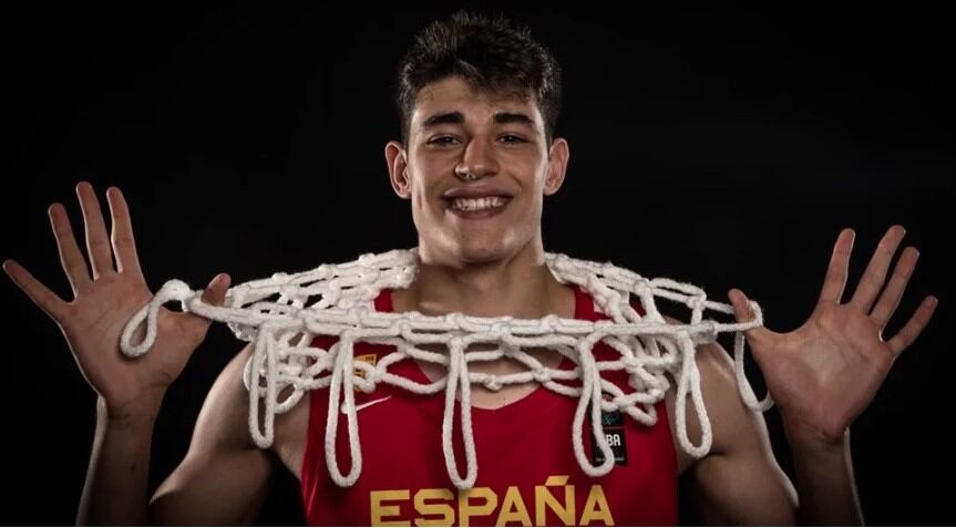 David Gómez reforça el joc interior de l&#039;equip amb els seus 2.07 d&#039;alçada.