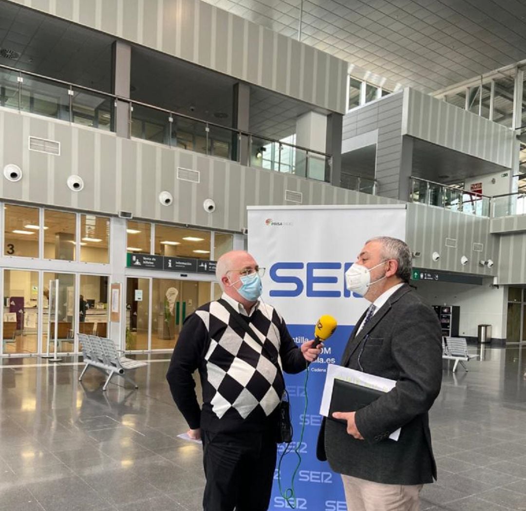 El Subdelegado del gobierno en Burgos, Pedro de la Fuente, participa en el espacio &#039;A pie de calle&#039; desde la estación de ferrocarril Rosa de Lima