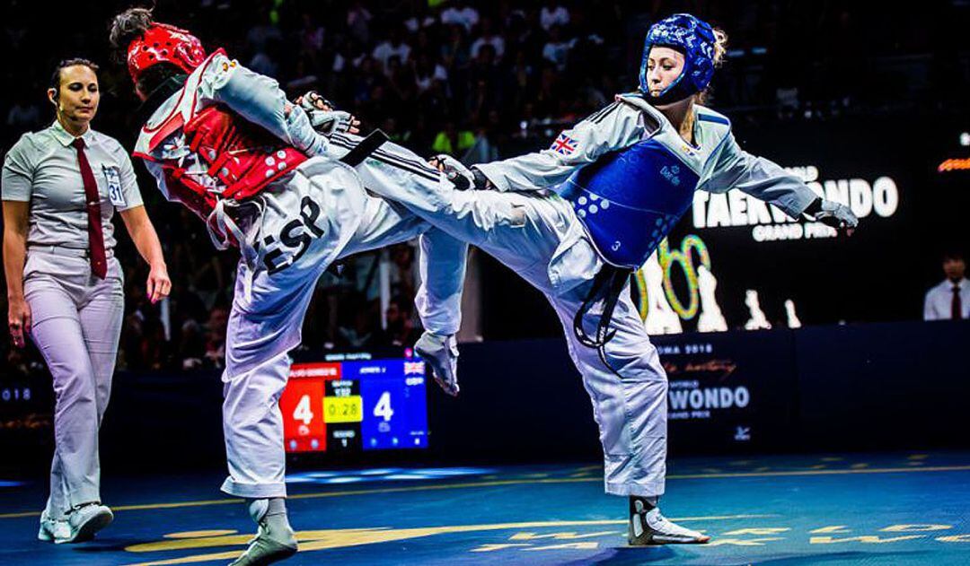 Marta Calvo (rojo) ante la británica Jade Jones durante la final del GP de Roma en la que se impuso la de Manchester.