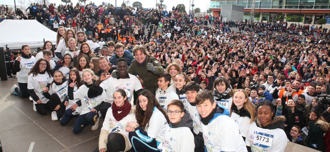 Los estudiantes que han participado en la Marcha han terminado el recorrido en la plaza de la Constitución.