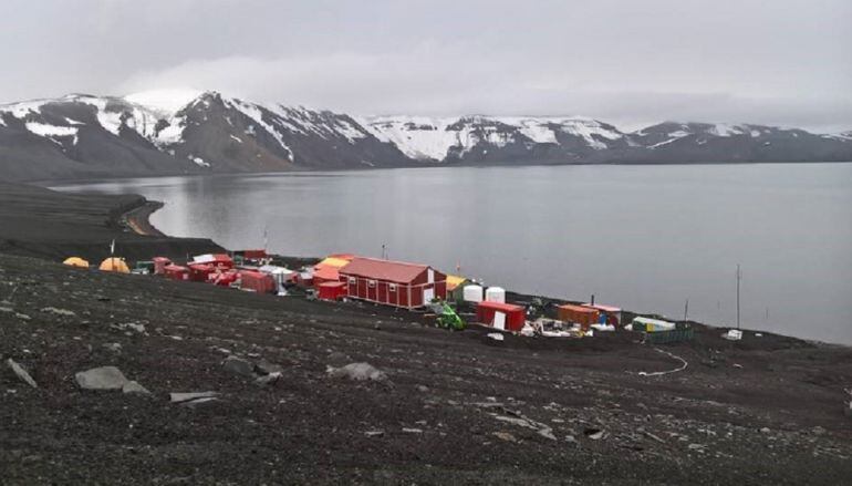 Instalaciones de la Base &quot;Gabriel de castilla&quot; en la Antártida