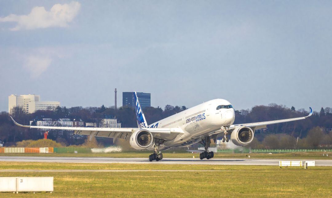 Aeronave de Airbus despegando