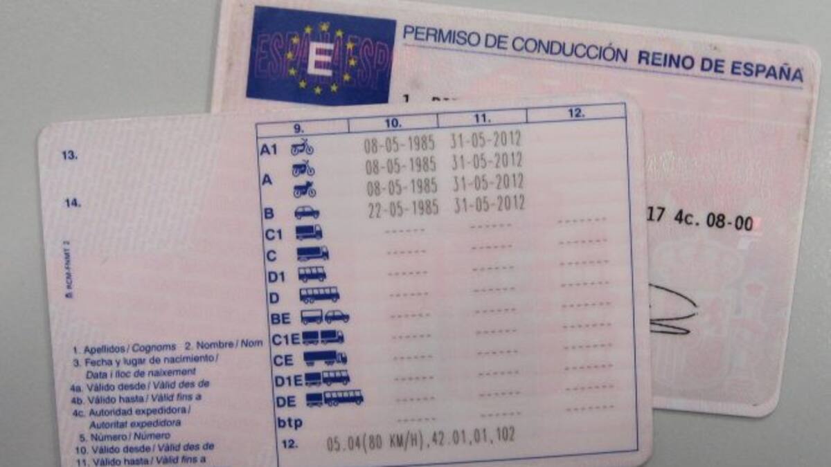 Tornen els autocars de xinesos i pakistanesos per fer l'examen de conduir