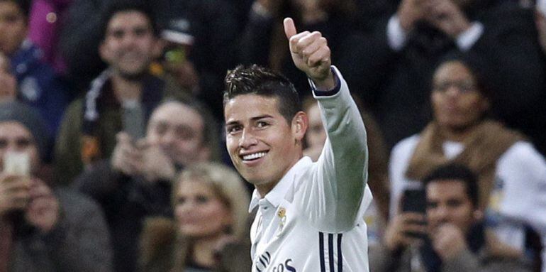 James Rodríguez celebra uno de sus tantos frente al Sevilla