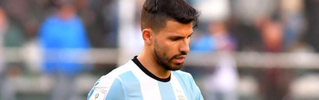 Agüero, cabizbajo tras caer en La Paz