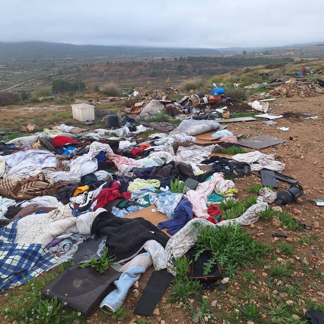 Suciedad y escombros en la zona