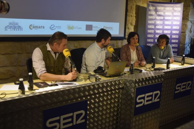 Carmen Linares y Juan Valderrama durante el programa Hoy por Hoy con Toni Garrido y Tom Kallene.