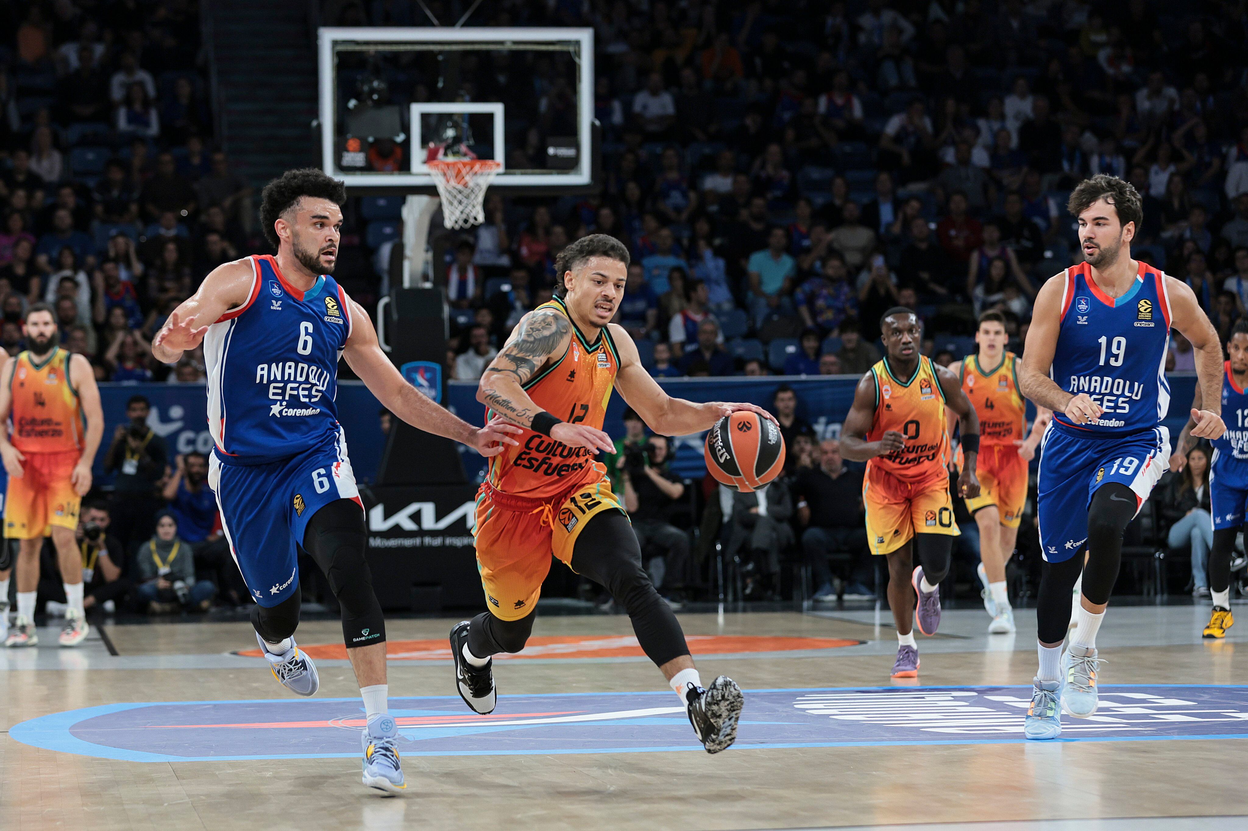 Victoria del Valencia Basket ante Anadolu EFES.