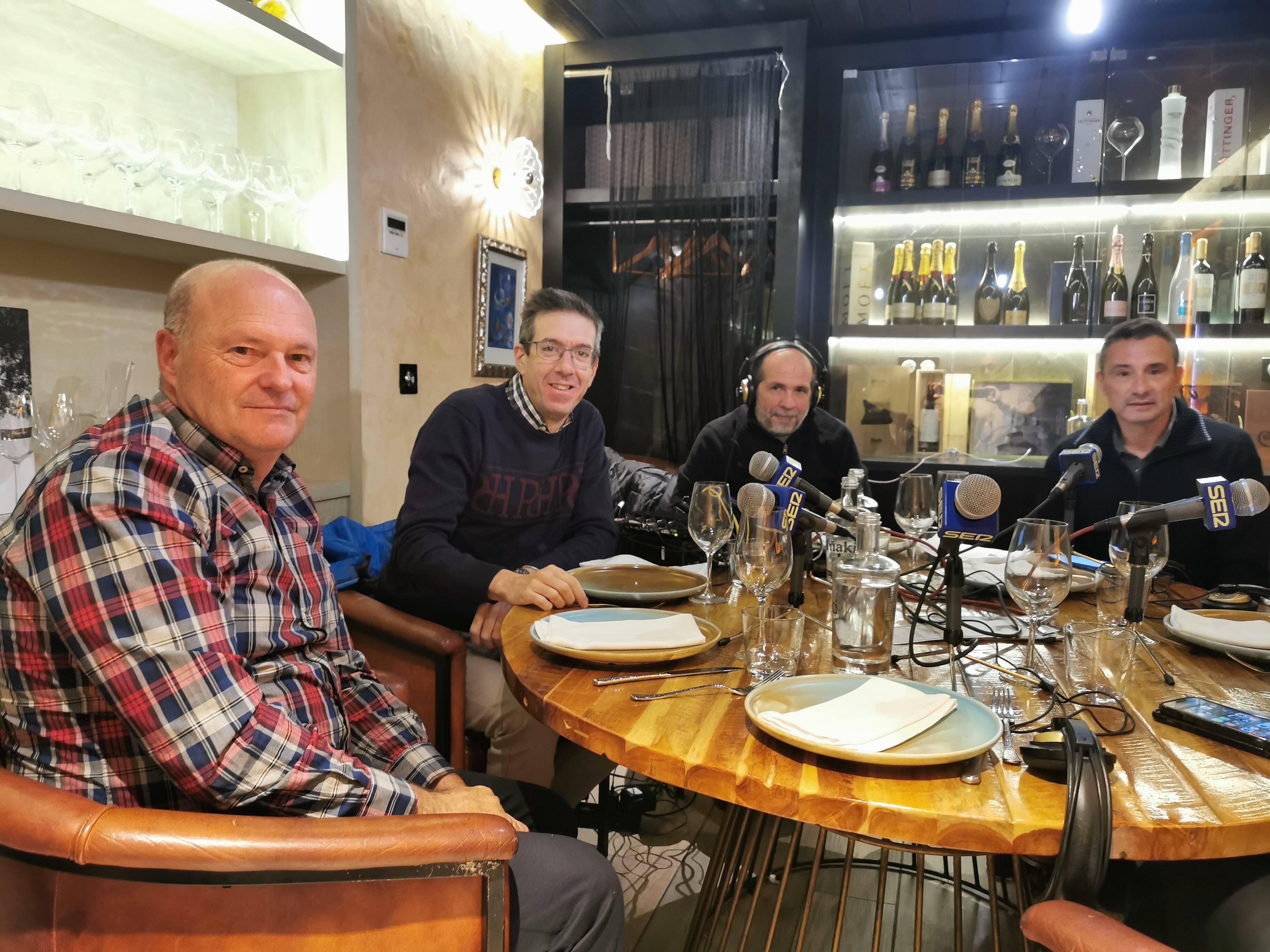 Pepe Mel, en el Asador Iñaki, antes de empezar SER Deportivos