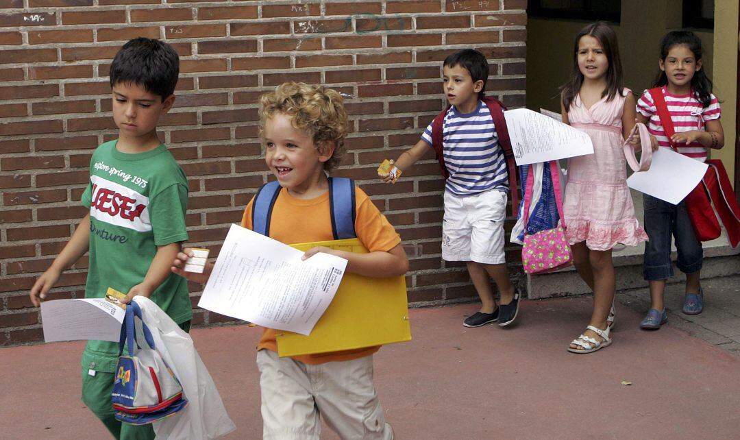 Imagen de archivo del regreso de alumnos de Salamanca a las clases tras las vacaciones de verano