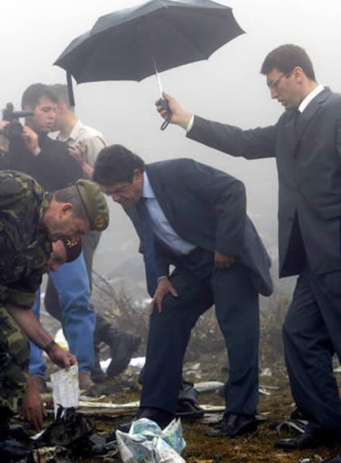 Federico Trillo cuando visitó el lugar del accidente del Yak-42