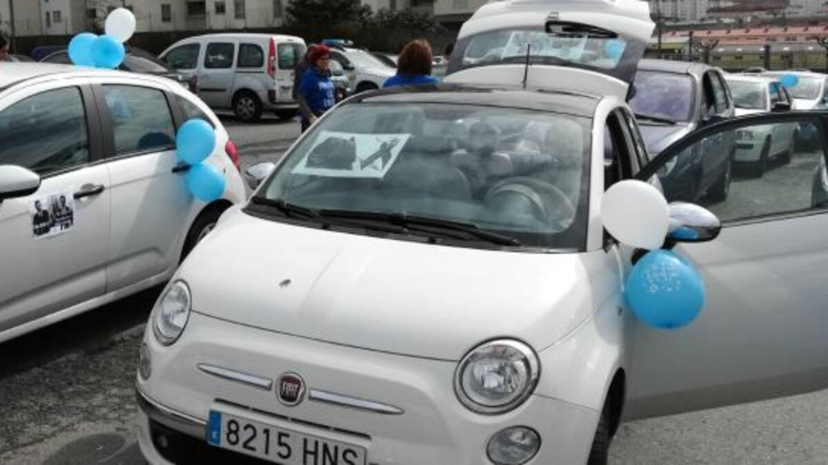 Caravana de coches de los trabajadores de justicia