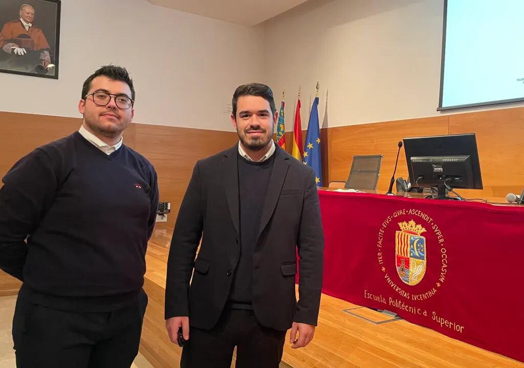 El candidato con el director de campaña