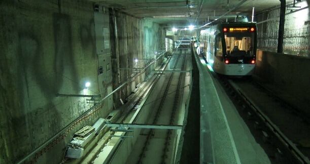 Unidad del metro en pruebas en los túneles de Málaga