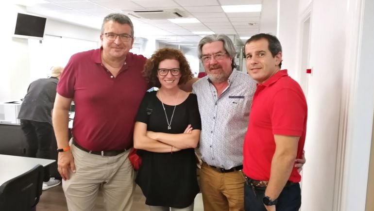 De izquierda a derecha, Fernando Llopis, Marisol Moreno, Antonio Balibrea y Carlos Arcaya en los estudios de Radio Alicante