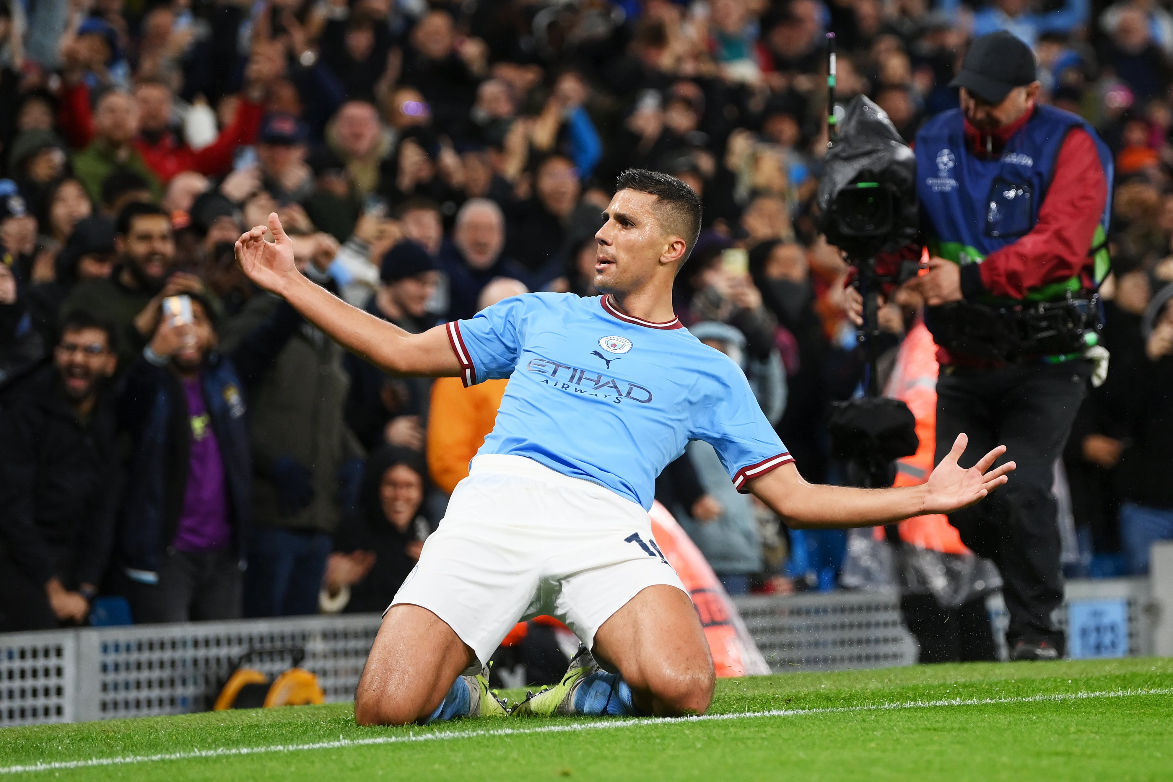 Rodri celebra un gol en el Etihad Stadium