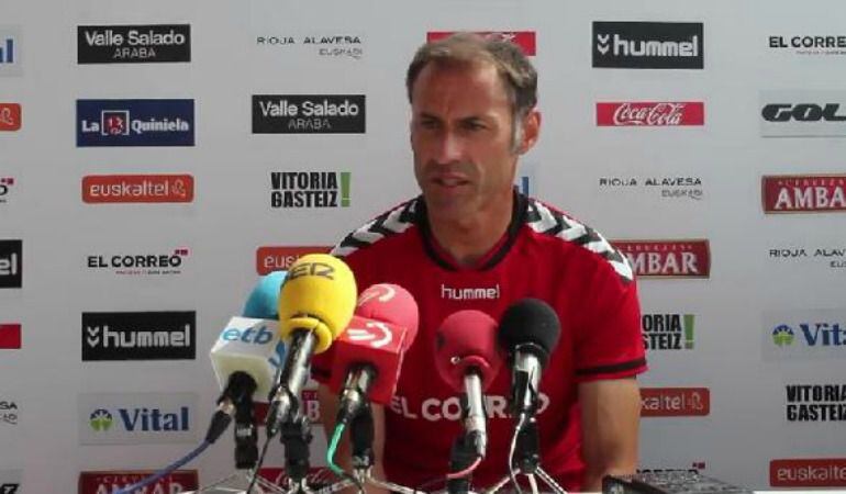 Alberto espera que el Alavés revierta la dinámica negativa tras dos derrotas