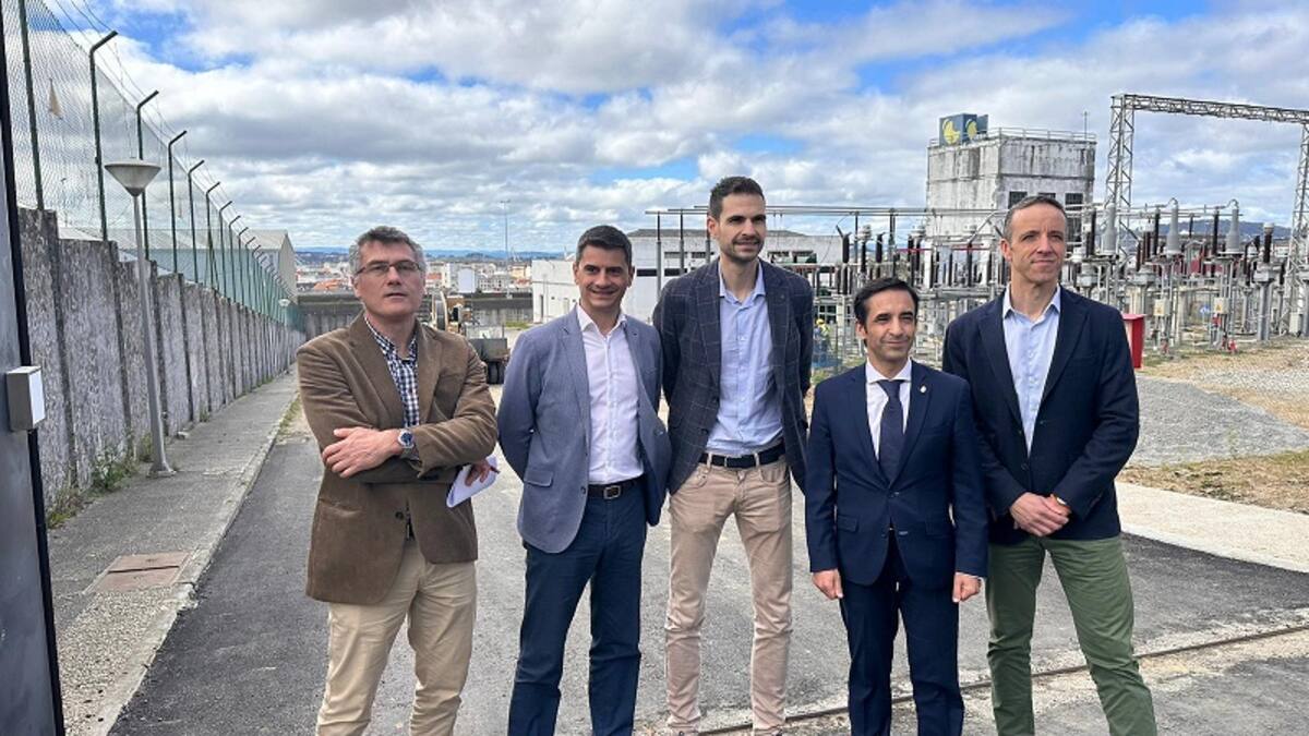 Ferrol y Narón dicen adiós a nueve torretas que sostenían dos líneas aéreas de alta tensión