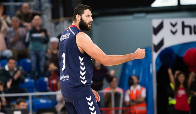 Ioanis Bourousis hizo un gran último cuarto ante el Obradoiro.