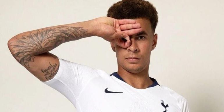 Delle Alli, jugador del Tottenham, realizando el reto del &#039;Dele Alli Challenege&#039;.