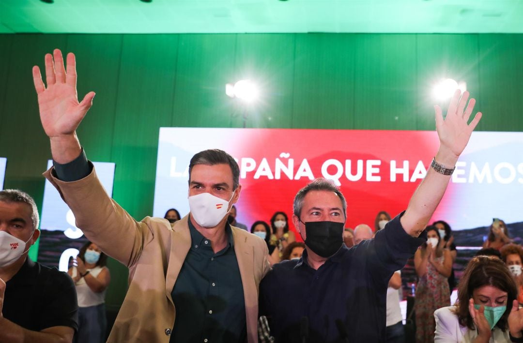 Pedro Sánchez y Juan Espadas