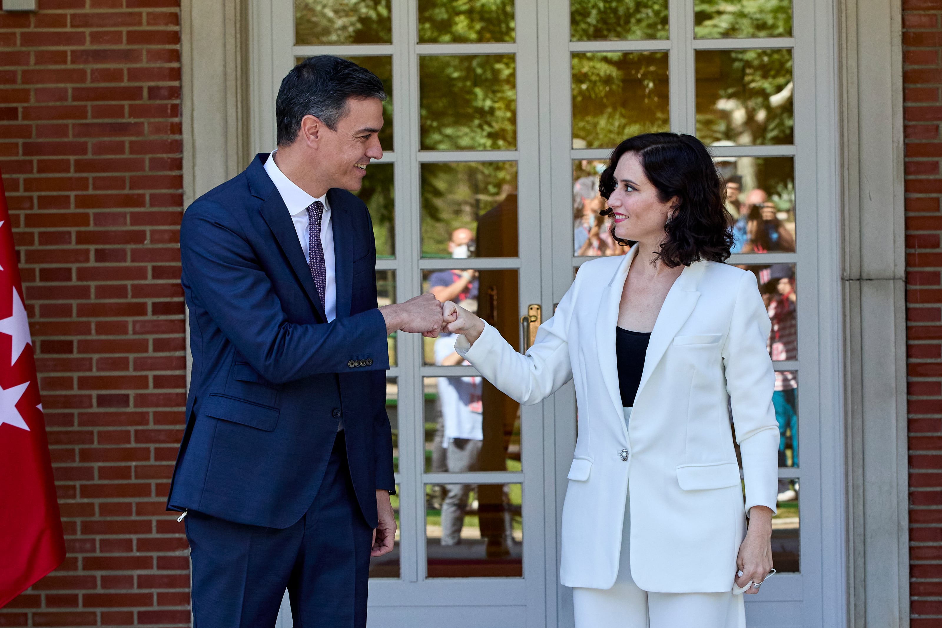 Imagen del anterior encuentro entre Isabel Díaz Ayuso y Pedro Sánchez