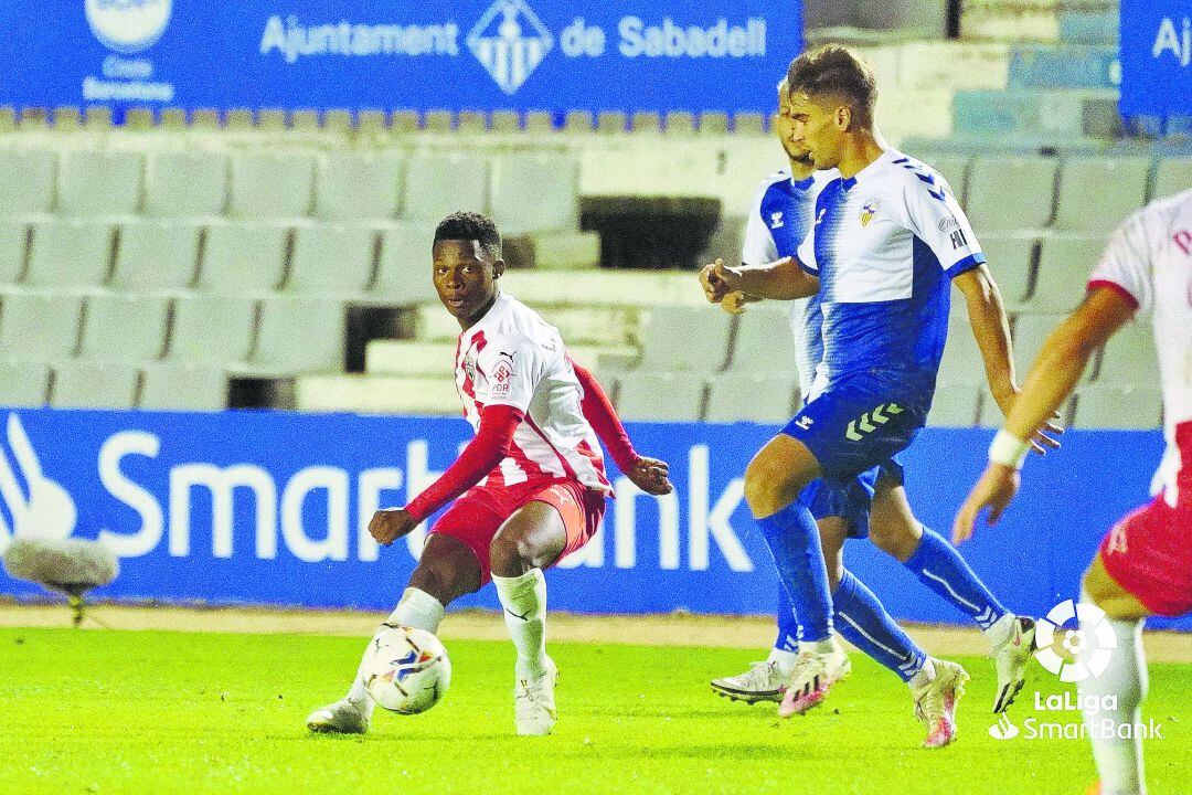 Largie Ramazani en el partido contra el Sabadell.