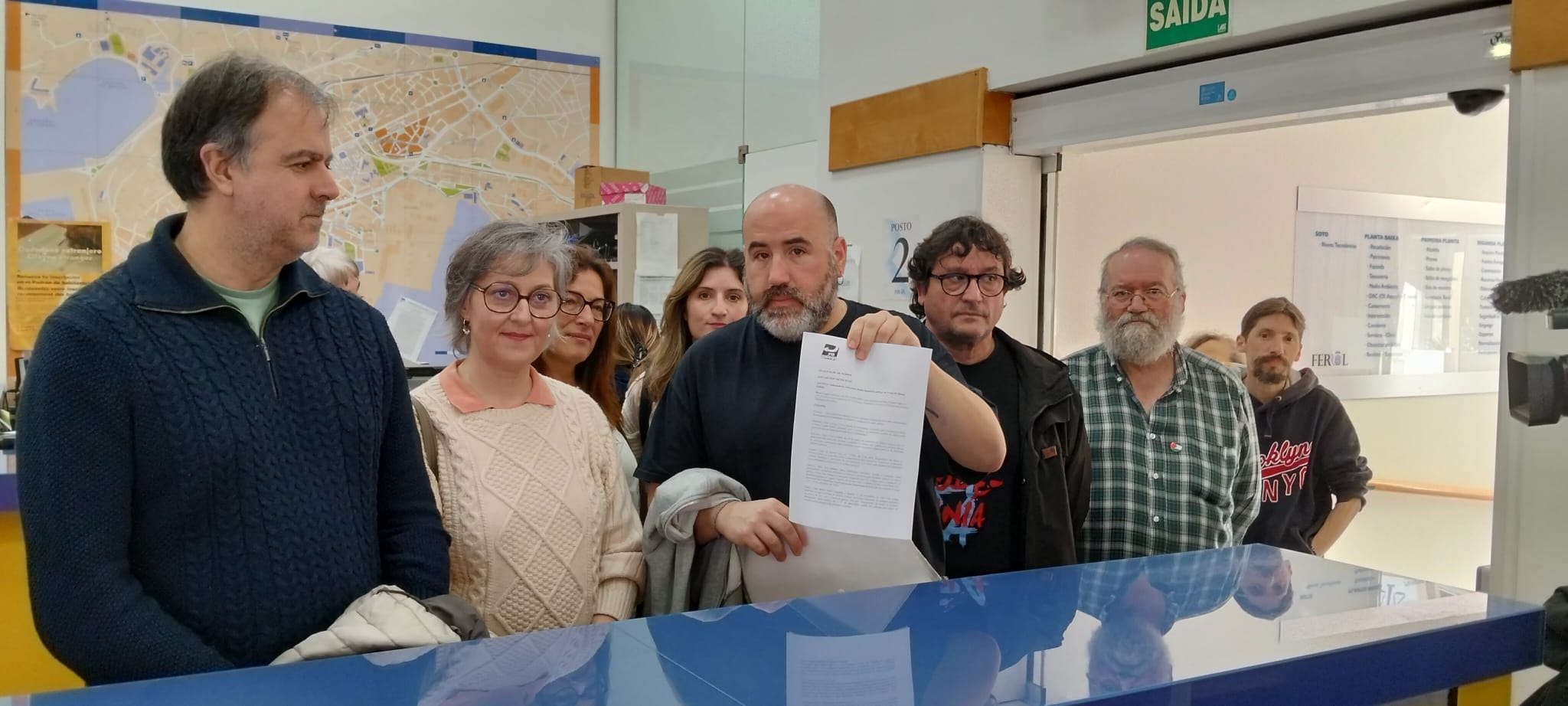 Presentación de la iniciativa en el Concello de Ferrol (foto: Vía Galega)