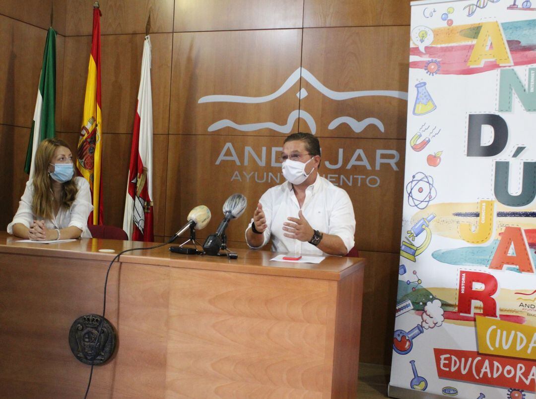 Comparecencia de Alma Cámara y Francisco Huertas ante el inicio del nuevo curso escolar.