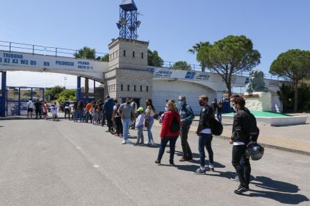 Aficionados accediendo al Circuito de Jerez