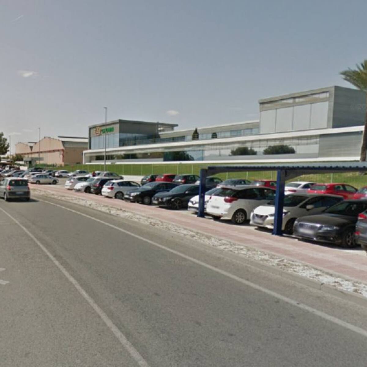 Muere un hombre tras caerle encima una carretilla de 3.000 kilos en Las Torres de Cotillas