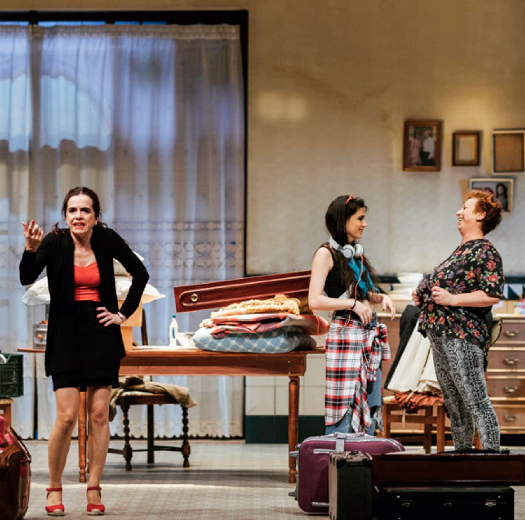 Un instant de la representació de l&#039;obra &#039;Família Normal&#039;