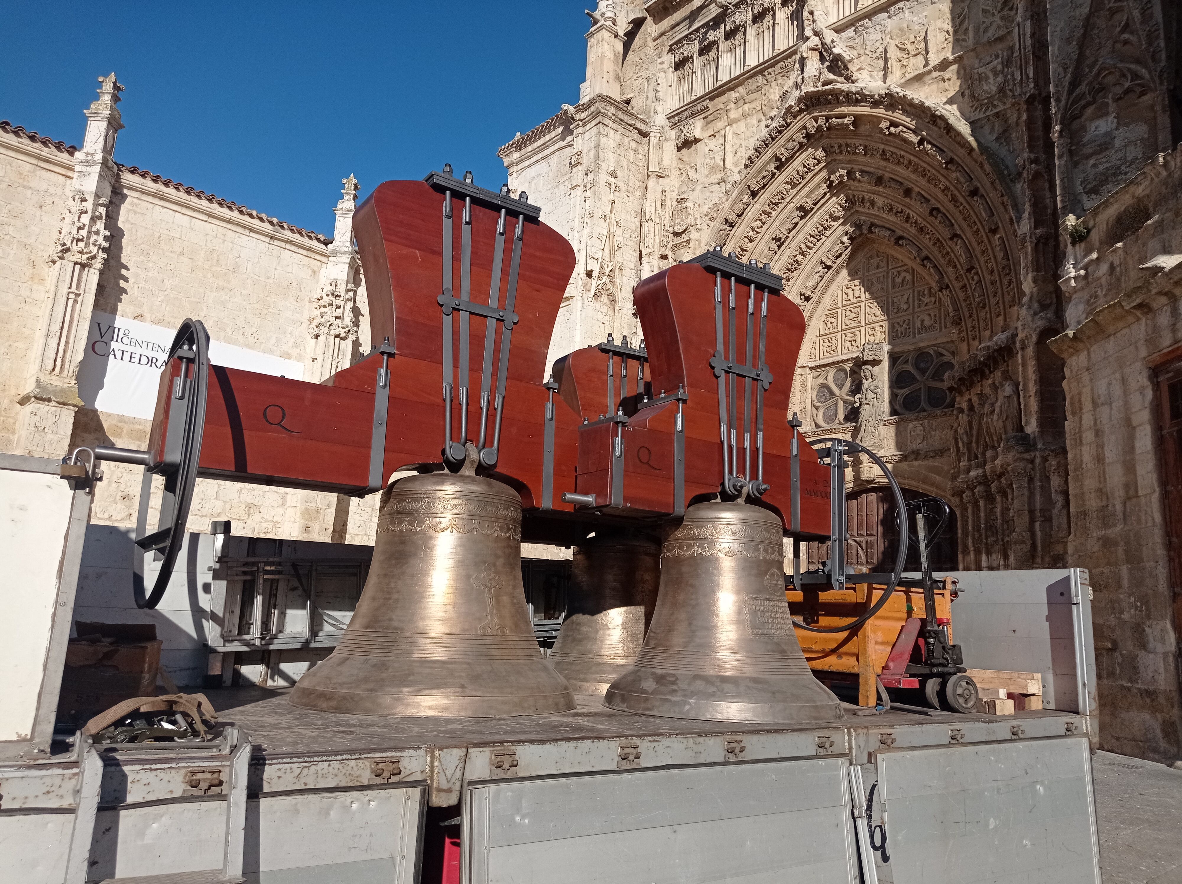 La Catedral de Palencia ya tiene restauradas 7 de sus 11 campanas