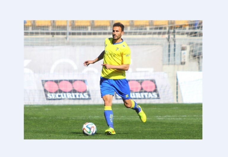 Servando condueix una pilota.