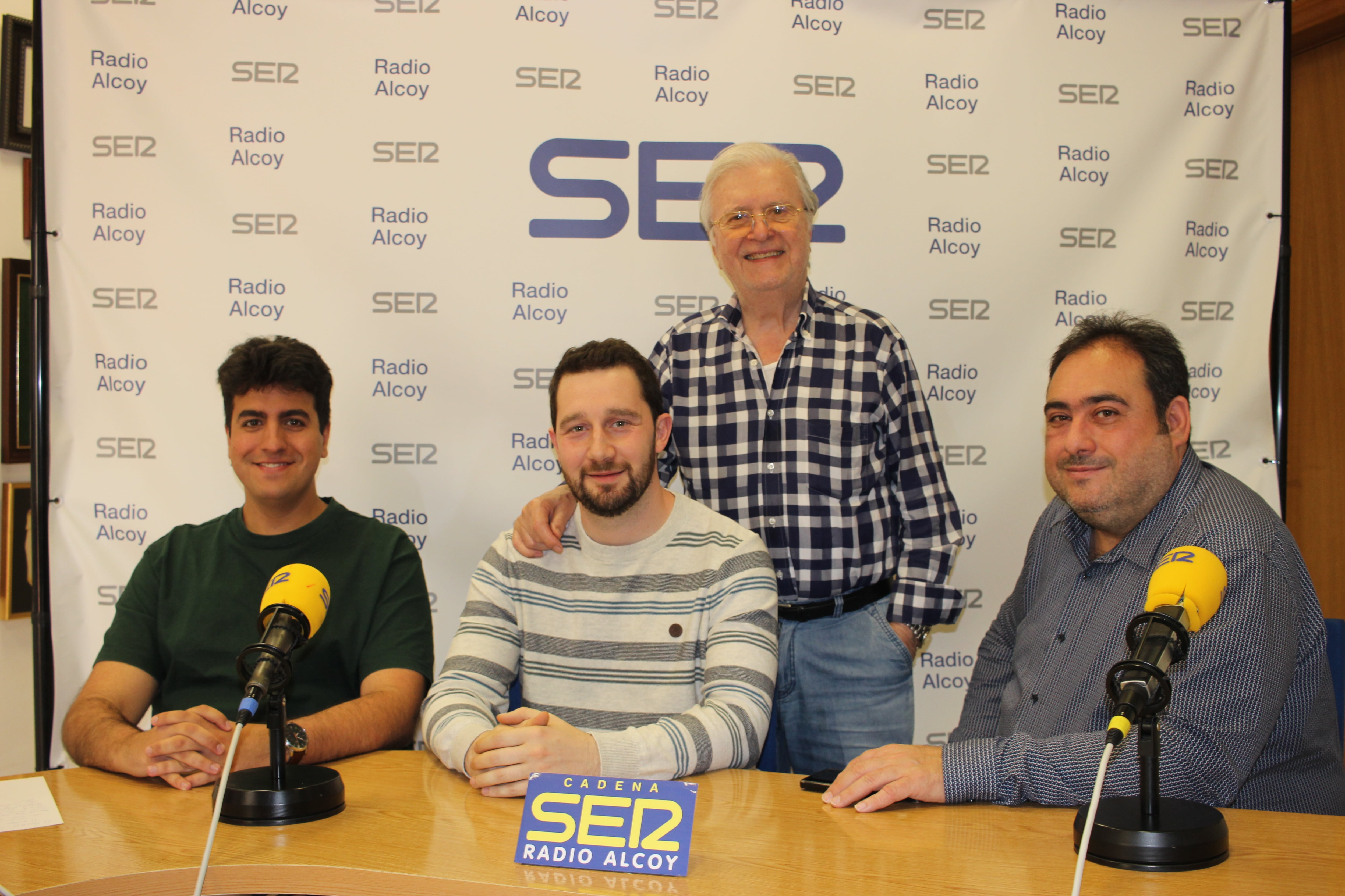 José Antonio Llinares, Eduard Terol y Gerard Dueñas, junto a Paco Aznar