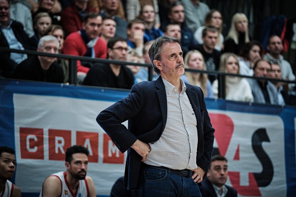 Porfirio Fisac en el partido jugado en la pista del Kalev