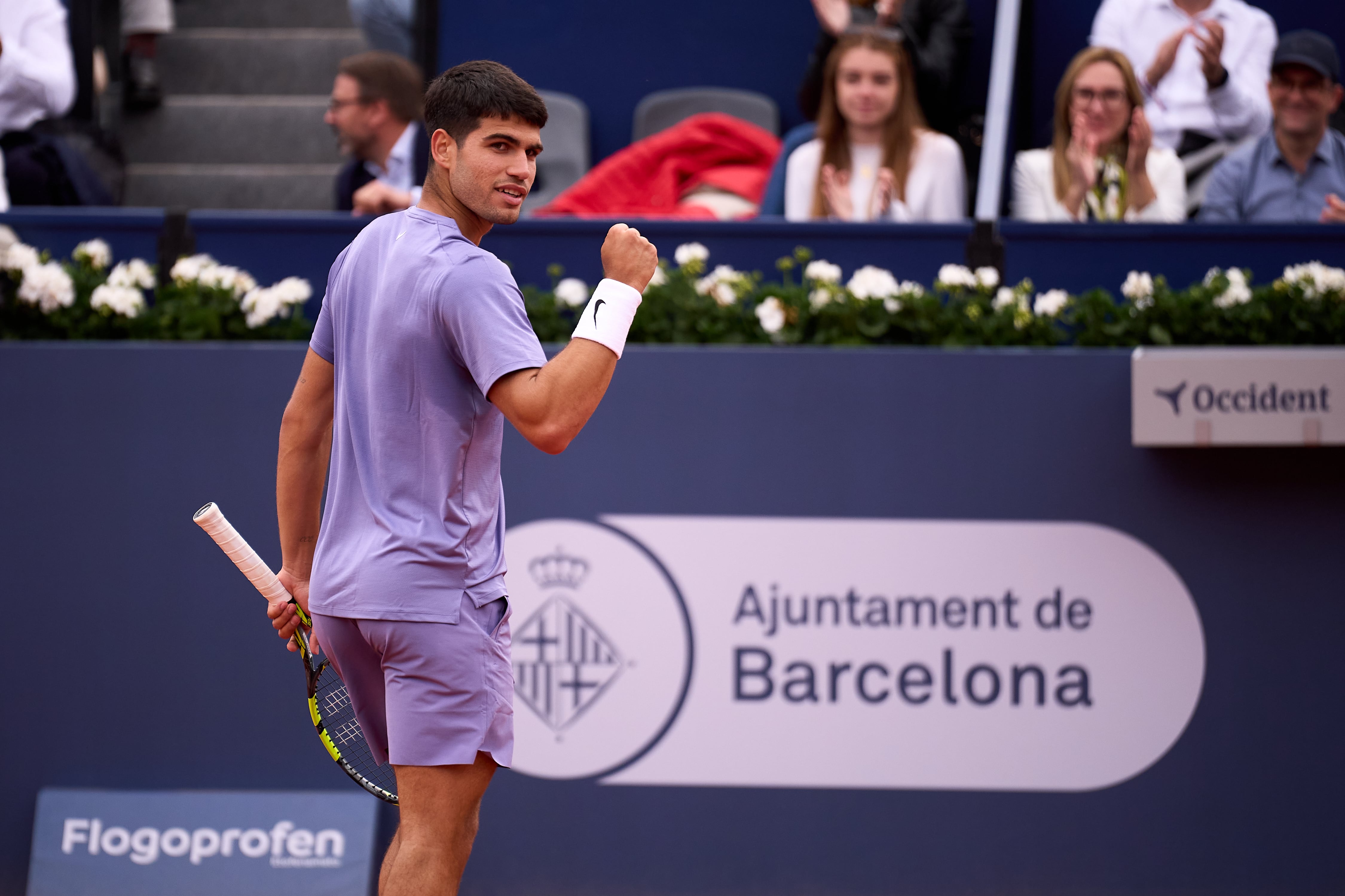Carlos Alcaraz, en el partido de primera ronda del Conde de Godó 2025