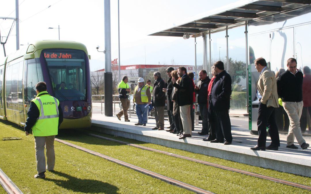 El tranvía de Jaén en uno de sus días de circulación en pruebas.