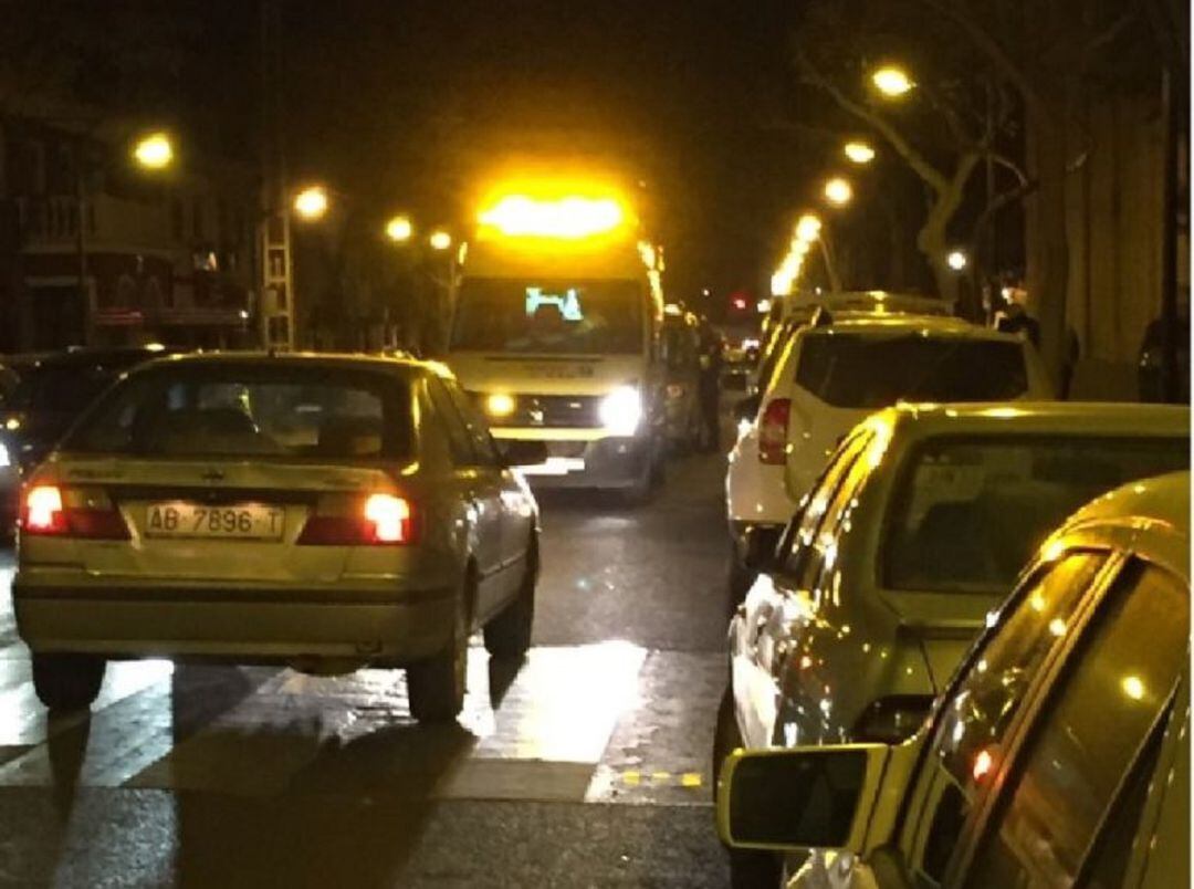 Una ambulancia de soporte vital básico trasladó al herido al hospital Santos Reyes