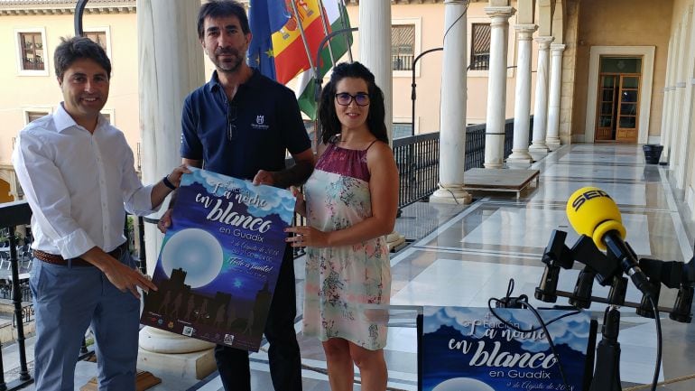 Presentación de la nueva edición de la noche en Blanco de Guadix.