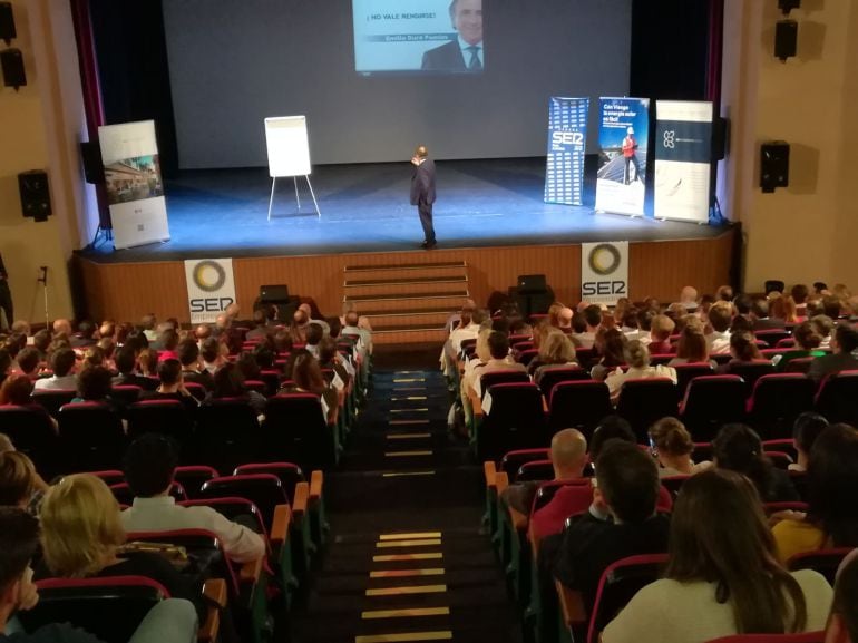 Conferencia de Emilio Duró, en San Roque 