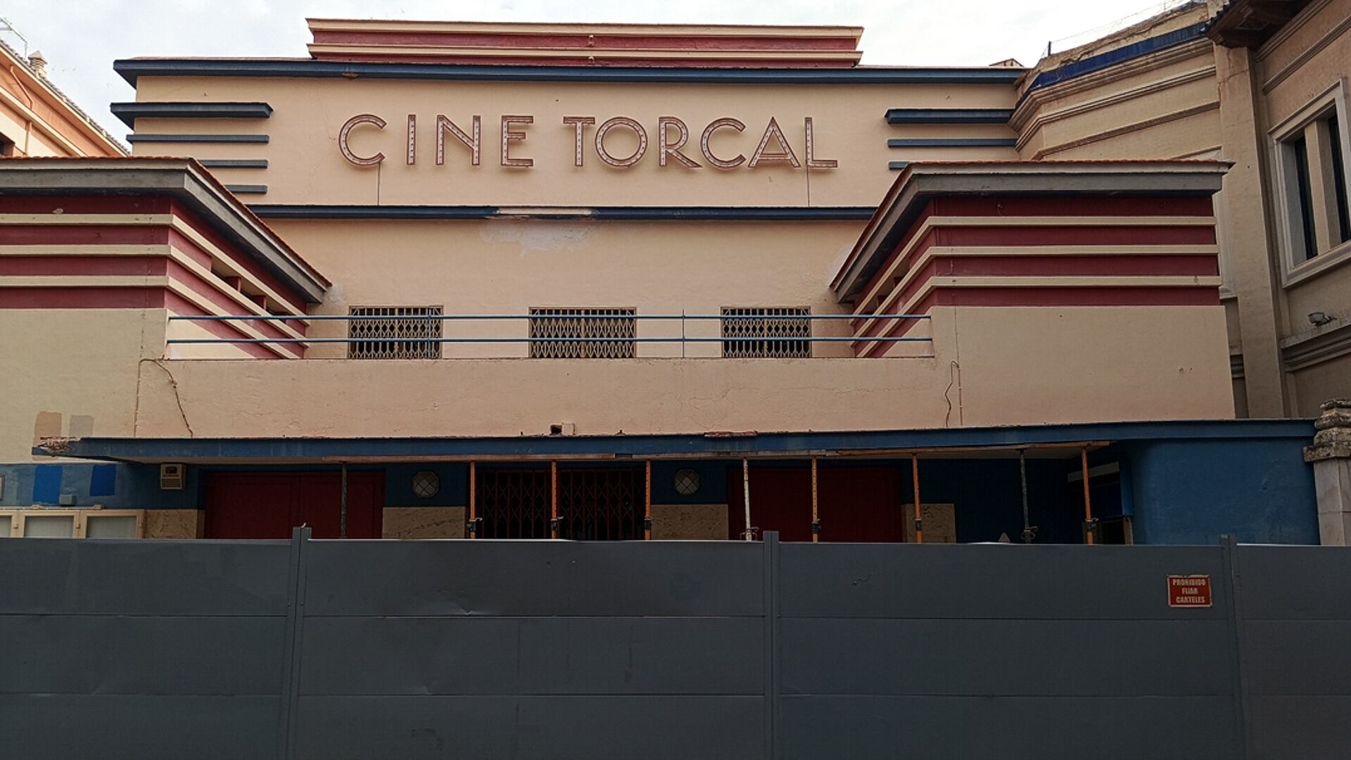 Fachada principal del Teatro Torcal de Antequera